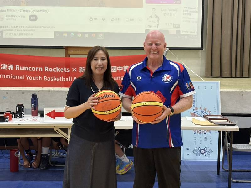 當澳洲籃球遇上客家柿染！澳洲Runcorn Rockets訪竹縣三校 展開跨國體育文化饗宴