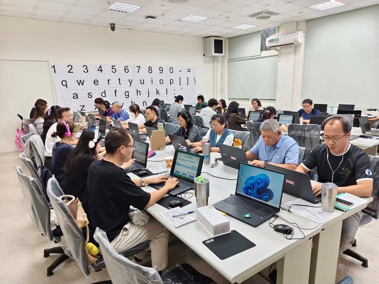 華江高中-華江高中教師假日自主增能 挑戰PVQC專業英文認證接軌雙語教育