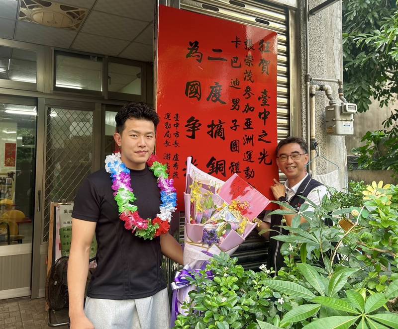 亞運台中之光累計4銀5銅! 運動局長親赴機場迎自由車「最速女團」榮耀歸來