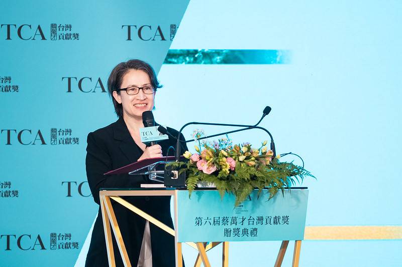 親頒「蔡萬才台灣貢獻獎」 副總統:累積善意與堅韌 凝聚臺灣持續向前的力量