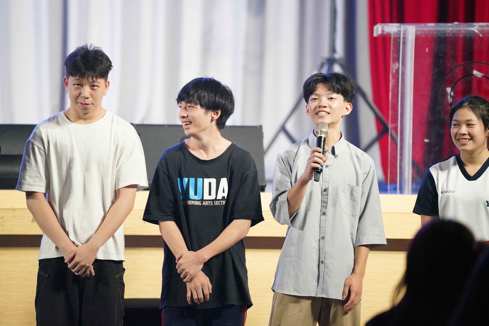台北育達高中表藝科迎新 學長姐帶新生打沙灘排球破冰