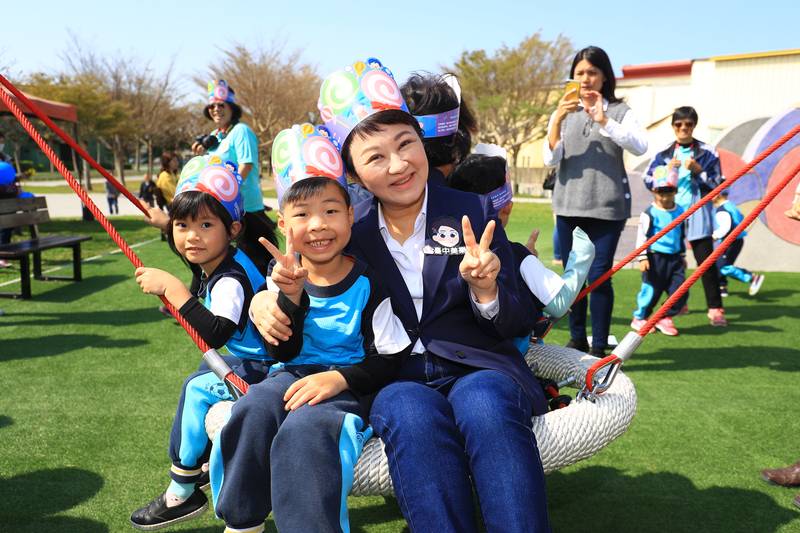 幸福感爆棚! 8成4市民認證「幸福台中」 盧秀燕施政滿意度逾7成