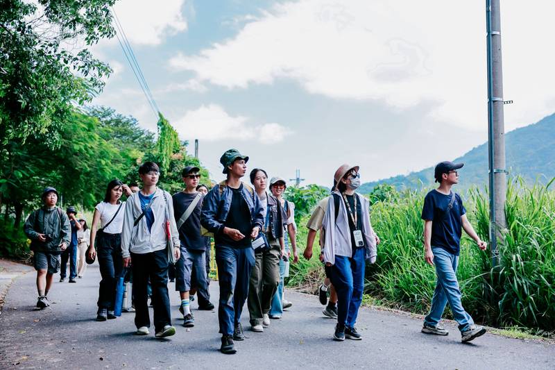 從獵人技巧到攀上樹梢 20位青年南迴走讀尋找返鄉的不同路徑