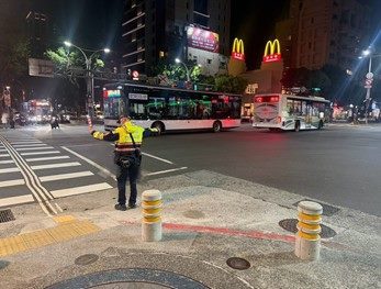 因應國慶連假車潮 北市警全面啟動交通疏導