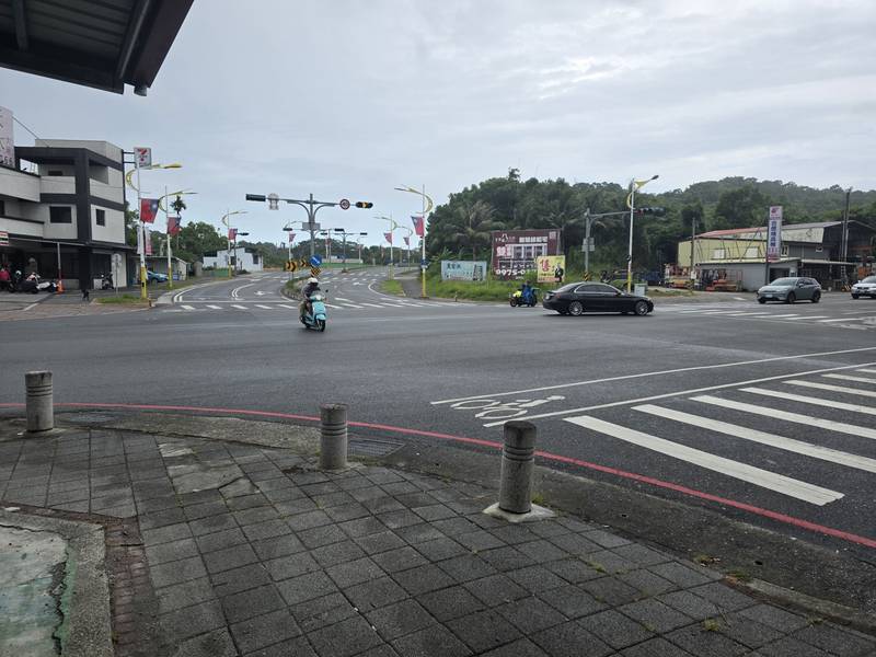 花蓮新興路等3路口試辦三時相號誌 10月底完成標線調整