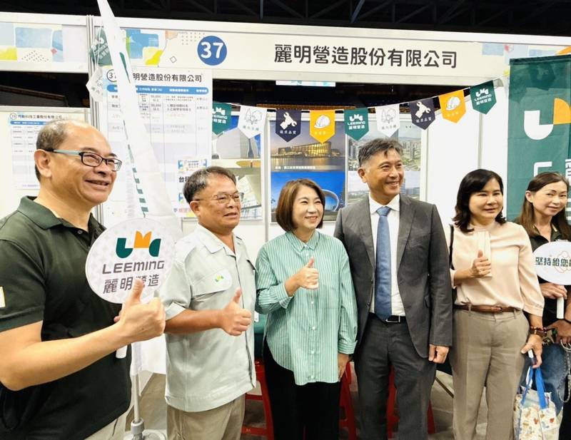 屏縣府攜手台積電協力廠商辦大型徵才 吸引近千名學生及求職者參與