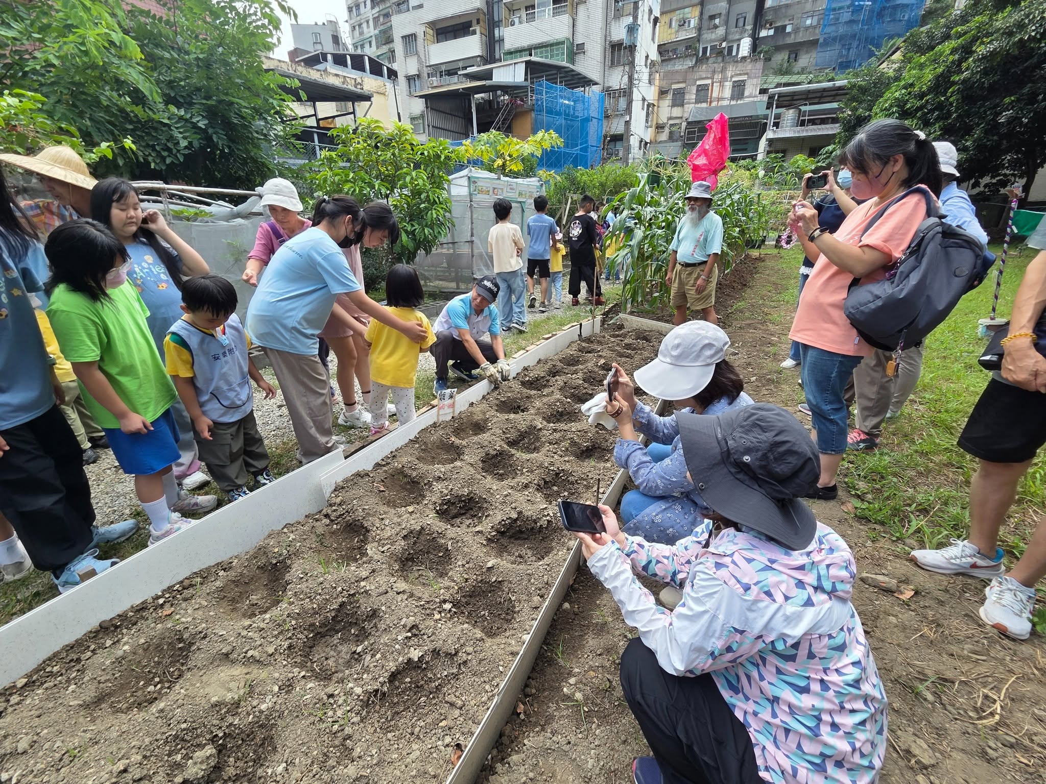 安樂國小實踐愛鄉愛土 帶孩子「走入泥土、化廢為寶」 30 837741949 2031097504262269 5657133227339549220 n
