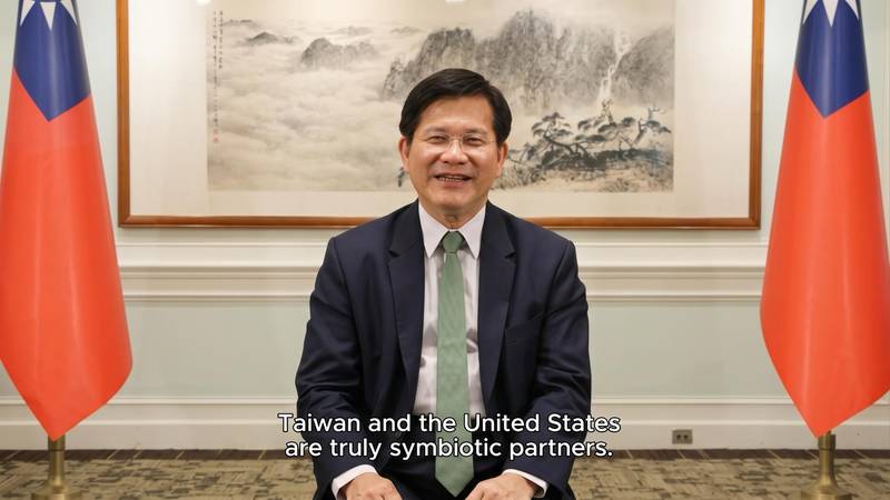 外交部長林佳龍於華府智庫「全球台灣研究中心」年會發表專題演說，盼台美由「利益相關者」邁向「利益共享者」，深化共生夥伴關係