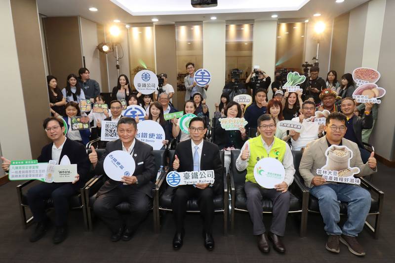 五穀豐饒慶寶島！農糧署攜手臺鐵公司推出國慶限定特色便當