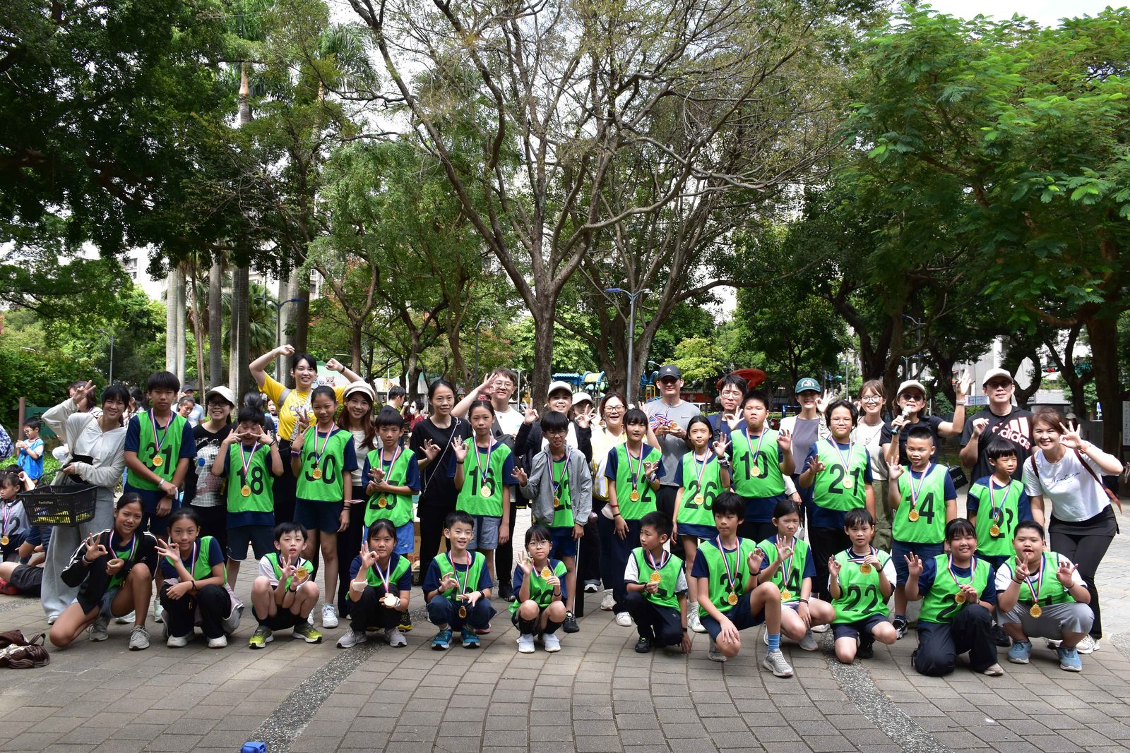 忠義實小-忠義實小第一屆青年公園路跑圓滿落幕：展現堅持勇氣，親師生攜手共創美好回憶