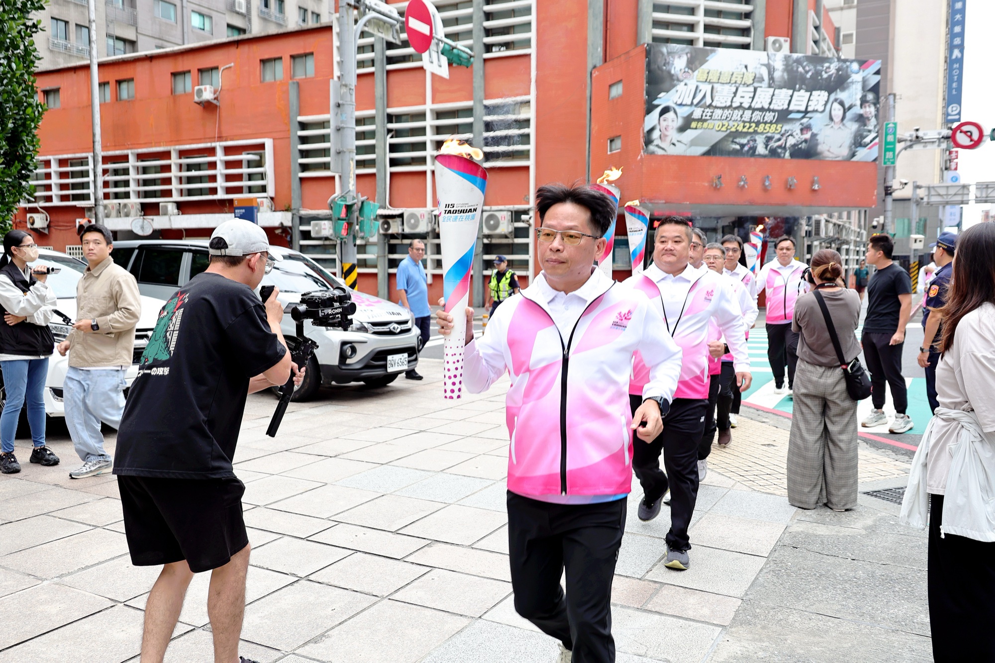 聖火團隊於基隆市區傳遞聖火