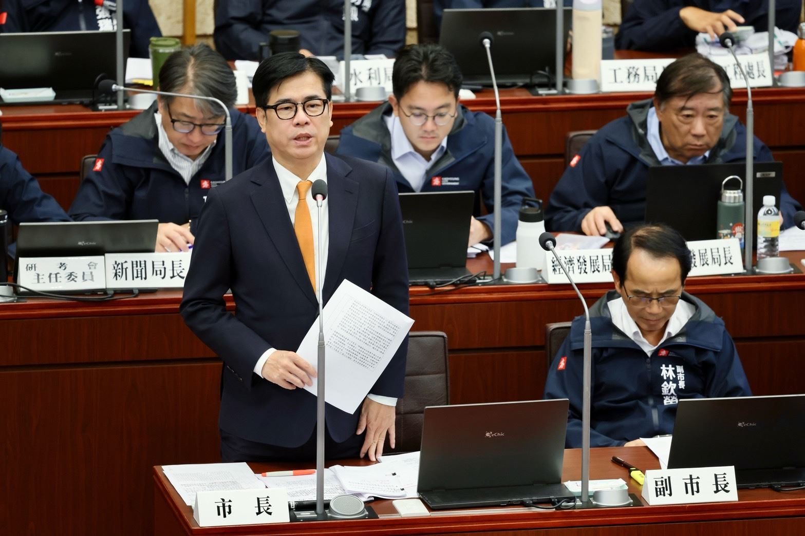 議員關心AI支持服務 陳其邁:導入AI算力資源協助產業升級轉型