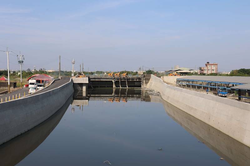 水林鄉萬興大排防潮閘門新建抽水站及低地淹水改善治理 提升排洪效能 守護居民家園