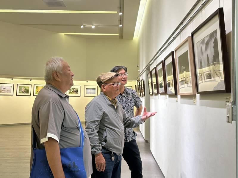 光影.記憶-臺東縣東海岸攝影學會會員聯展登場 89件影像作品記錄自然與人文 保存臺東記憶