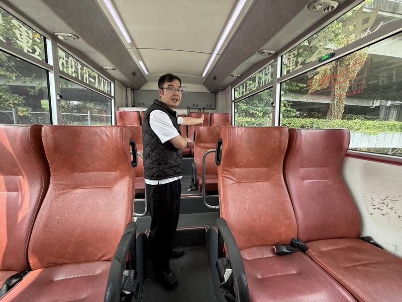 台中暖心公車駕駛助不適乘客就醫 全車鼓掌、長輩熱心做媒 交通局:展現城市溫暖