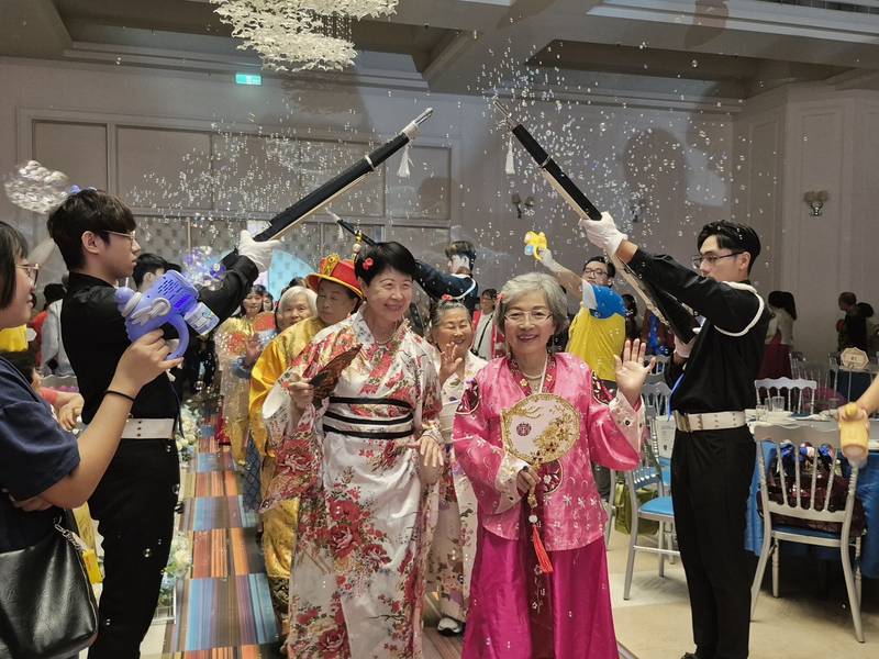 2026府城萬歲節告白萬歲派對 助阿公阿嬤圓婚紗夢
