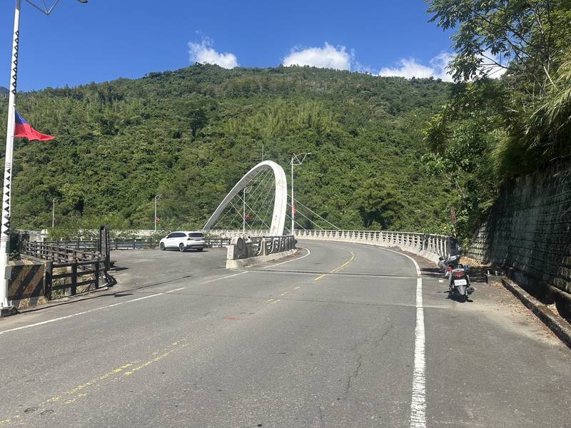 國慶連假首日車流順暢 關山警加強交通疏導籲焰火觀賞勿違規飛無人機