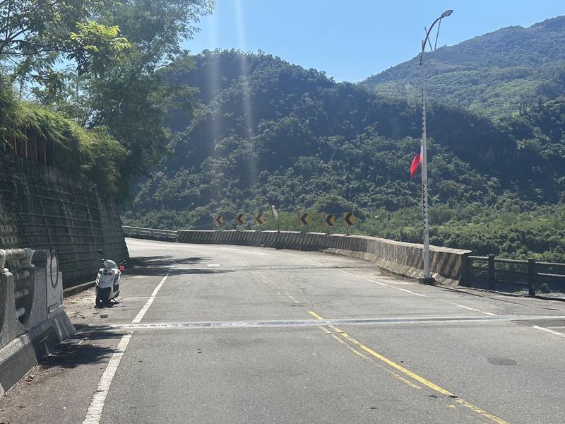 國慶連假首日車流順暢 關山警加強交通疏導籲焰火觀賞勿違規飛無人機