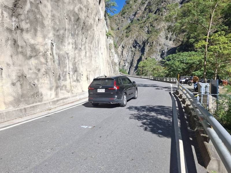 國慶連假首日車流順暢 關山警加強交通疏導籲焰火觀賞勿違規飛無人機
