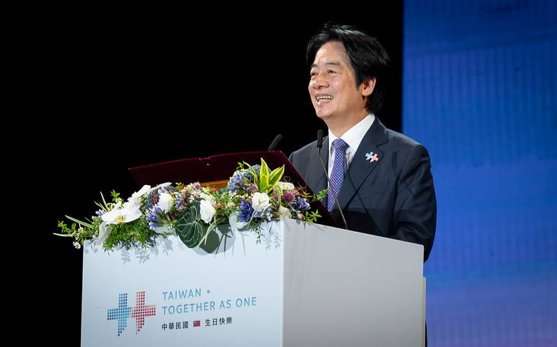 總統出席國慶晚會 盼全民共享經濟果實、團結合作 將臺灣成就化為人民實實在在的幸福
