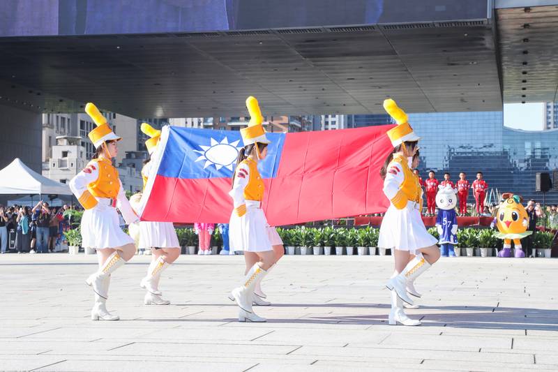 堅守做好做滿承諾!盧市長任內最後一次主持國慶升旗典禮 感謝市民8年幸福相伴 宣示「5個堅持」守護家園
