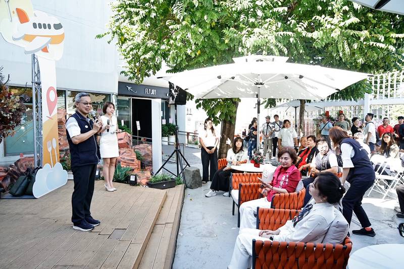 雙十連假中央公園添新亮點!「飛樂 Flyjoy」航空主題餐飲開幕 建設局長邀市民一同體驗