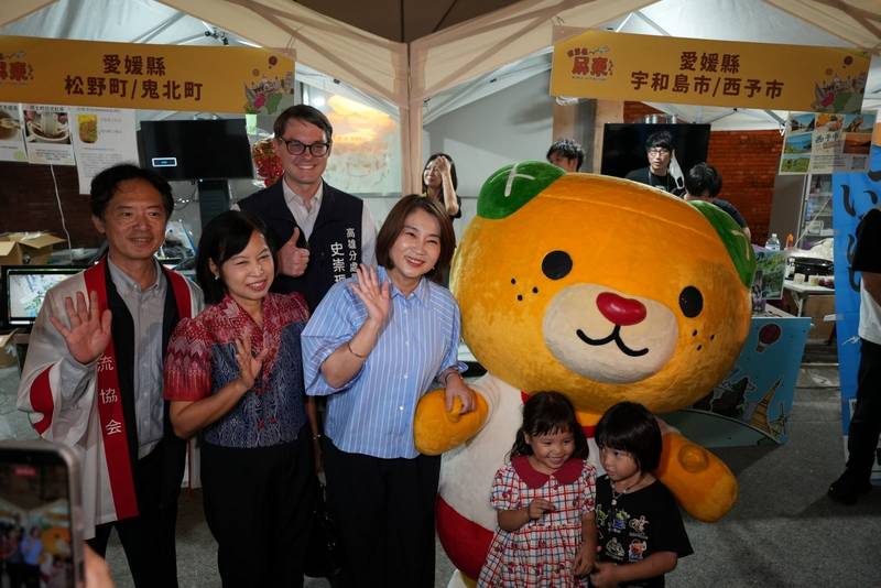 「2026世界在屏東」國慶連假盛大開幕 縣民公園集結百攤異國市集湧人潮