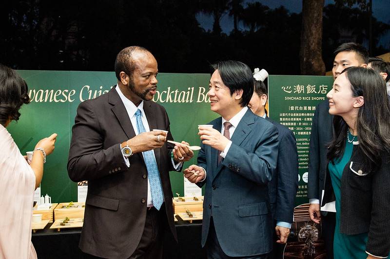 115年國慶酒會　總統偕同副總統與訪賓共同慶賀雙十國慶