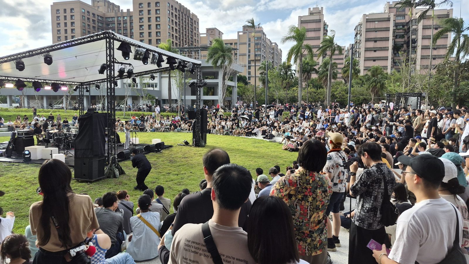 2026秋Out音樂節 萬人齊聚水源新天地 Chill翻城南