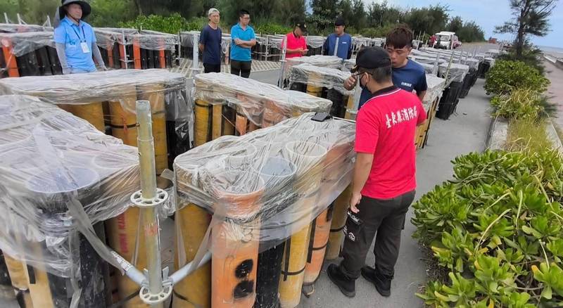 115年國慶煙火璀璨登場 臺東縣消防局動員133名警義消陸空嚴密警戒 迅速撲滅活水湖零星火點確保安全圓滿