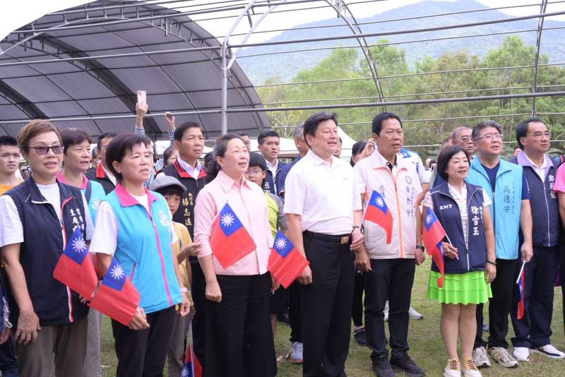 歡慶中華民國115年生日 縣長徐榛蔚偕立委傅崐萁與鄉親 吉安健走迎雙十