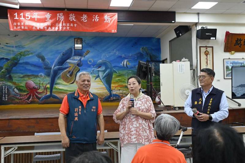 歡慶重陽尊老敬老!徐榛蔚關懷關懷老大人 宣布116年福利大升級