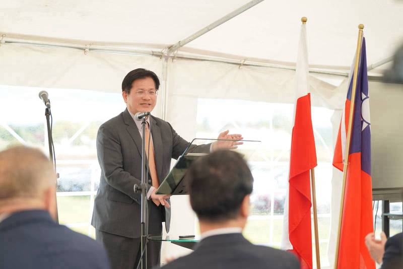 外交部長林佳龍率團考察「台灣區電機電子工業同業公會」波蘭科技園區預定地，台波政府將積極推動並簽署合作備忘錄