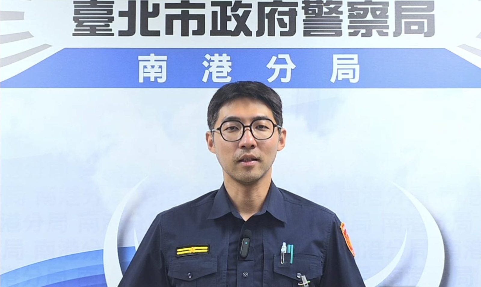 沒錢吃飯竟偷神明金牌，男子難逃法眼遭警送辦！