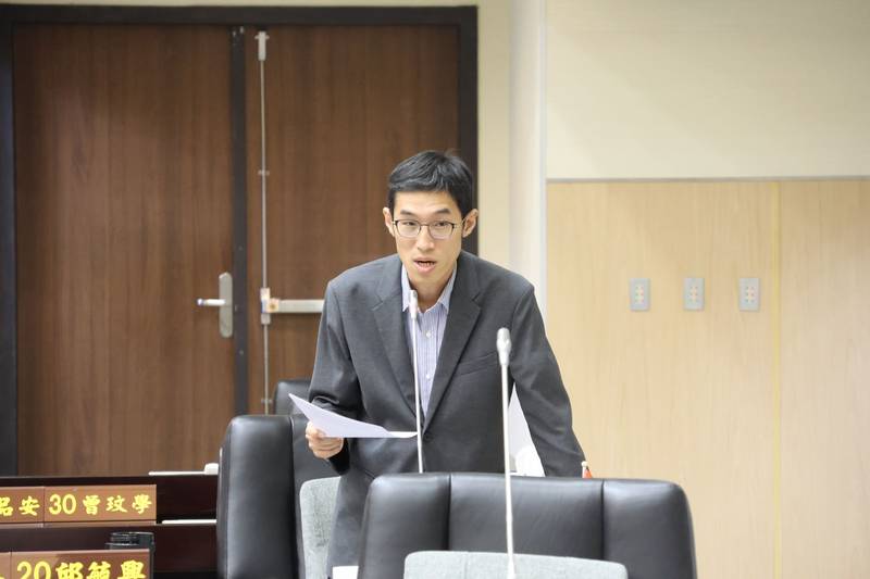 邱毓興翁杰徐功凡總質詢 縣長強調強化體育、托育及警消執勤環境
