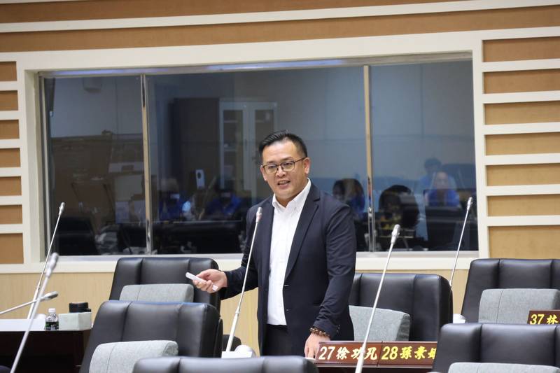 邱毓興翁杰徐功凡總質詢 縣長強調強化體育、托育及警消執勤環境