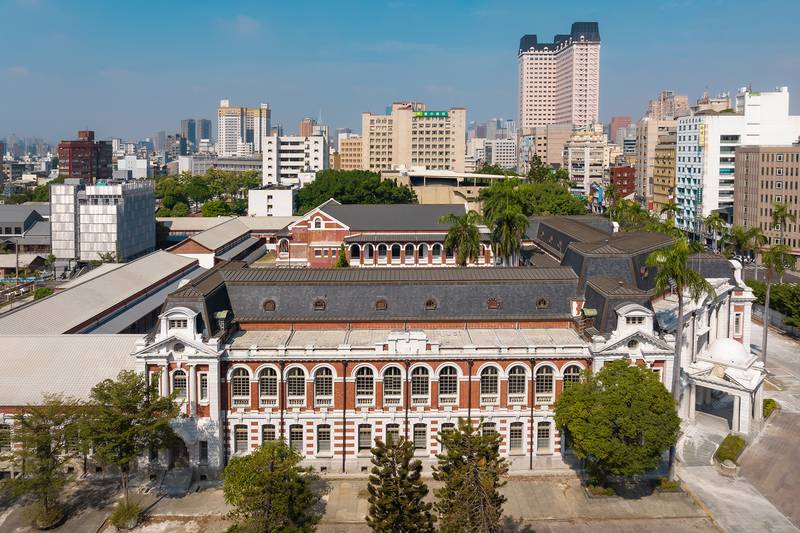 《文化台中》10月號出刊！匠心同源 走進百年州廳的修復故事