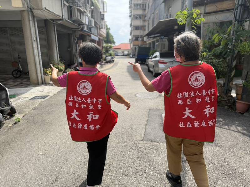敲敲家門打開心門  台中市全面訪查11萬名獨居長輩
