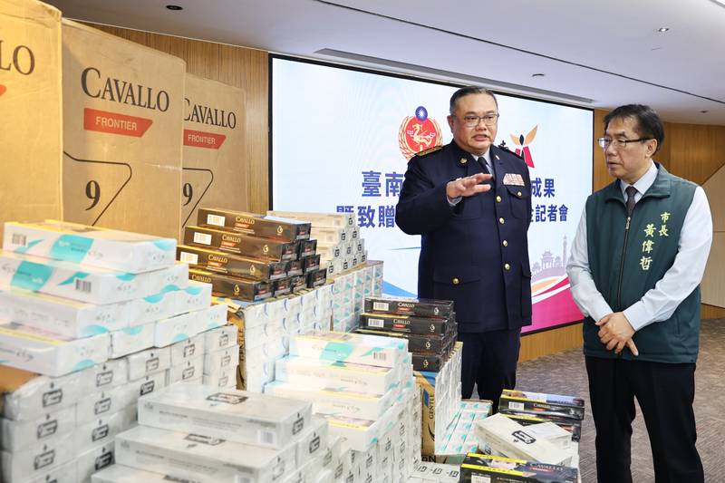 海巡攜手南市府查獲10萬包走私菸 黃偉哲肯定跨機關合作查緝成果