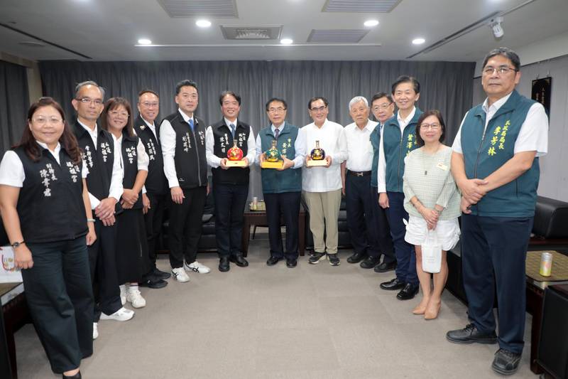 山邊媽祖宮拜會 黃偉哲:互相尊重、透過交流促進理解與欣賞