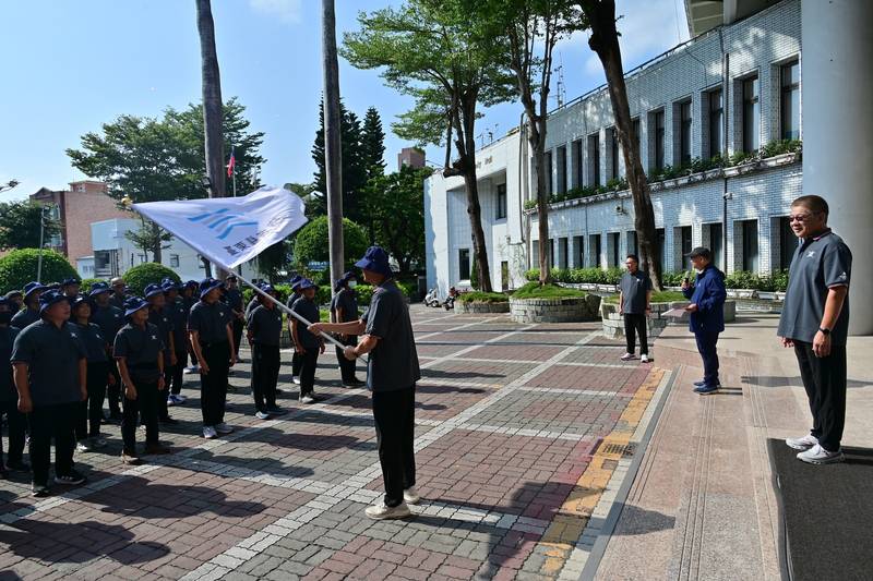 115年全民運動會臺東縣代表隊今授旗 林宏義副縣長勉勵選手全力拚戰、為臺東爭光