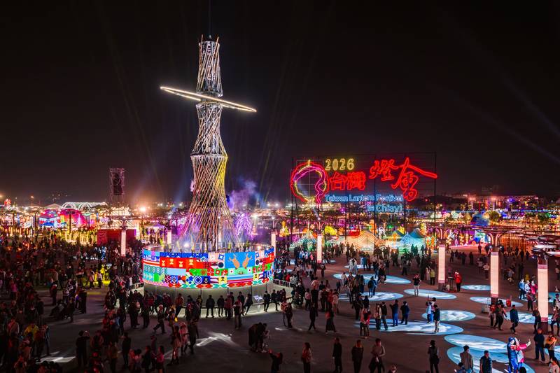 限量200組!2026台灣燈會主燈微縮紀念文鎮開放抽獎