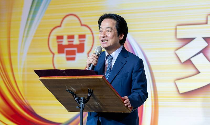 總統出席全國建築師公會理事長交接典禮　盼與公會保持溝通　攜手提升城市韌性
