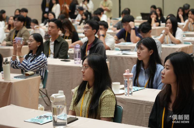 全國僑生社團幹部研習會 李姸慧勉勵社團成為溝通橋梁