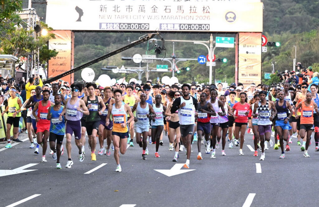 2027新北市萬金石馬拉松喜迎25年 10/15-10/30報名登記 賽事亮點再升級! 揮別「麥當勞坡」、25歲壽星限額免報名費 16 1014001 1