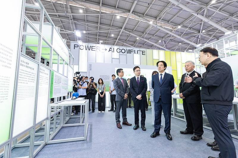 出席國際淨零永續展暨智慧能源週 總統:推動產業綠色轉型、提升能源韌性 打造臺灣下一階段成長動力