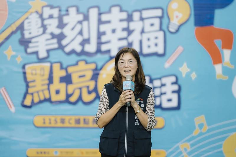 中市C據點「擊刻幸福，點亮C生活」成果展，樂齡共融動起來！
