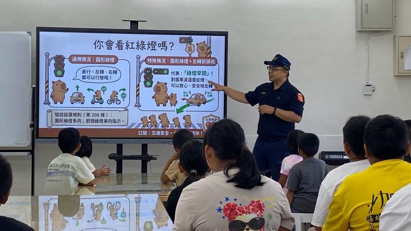 關山警勤餘運用AI製作水豚教材　前進加拿國小宣導安全觀念