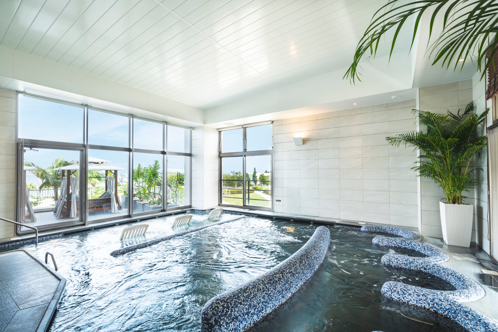 沖繩本部町「琉水 Wellness Retreat」正式推出 包場古代海水泳池放鬆3小時