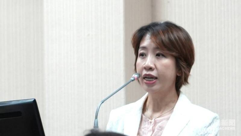 李姸慧赴立院專報 因公出國經費及公務資源運用一切依法揭露 公開透明